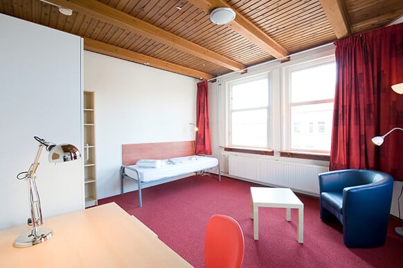 Kamer te huur: Van Zeggelenlaan 136-1, Laakkwartier-West 'S-Gravenhage